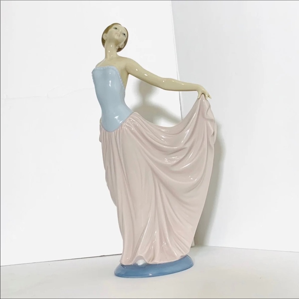 🌟Lladro “Dancer”🌟 - Picture 2 of 9